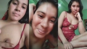 Viral Sex MMS of Sexy Desi Girl Shows Boobs 